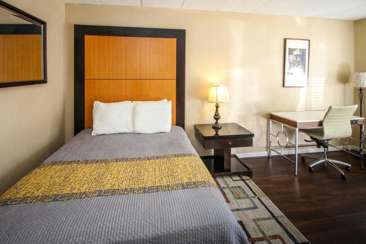 Apm Inn And Suites Winchester Ngoại thất bức ảnh